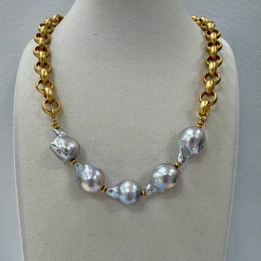 GDS Necklace - 5 Grey Pearls on Chunky Chain
