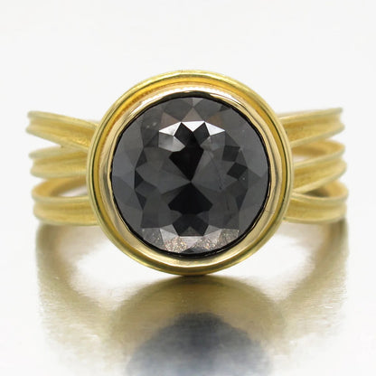 Ribbon Ring with Rose Cut Black Diamond in 18kt Gold