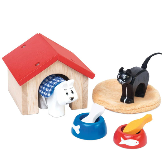 LTV Wooden Doll House Pet Set