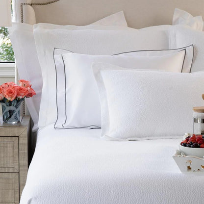Gigi Queen Coverlet - White Cotton Matelasse 96x98