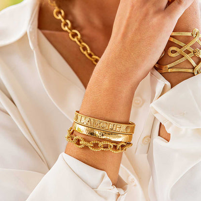 CDW B L'Amour Toujour - Hinged Bangle in Gold