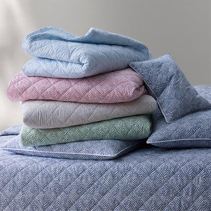 Duma Diamond - Quilt - Berry - Full/Queen (Retired)