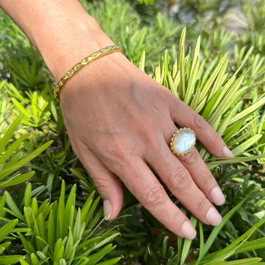 Izabela Oval Stone Ring