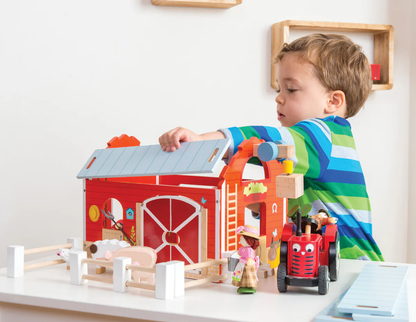 LTV Farmyard Animal Barn