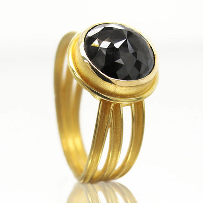Ribbon Ring with Rose Cut Black Diamond in 18kt Gold