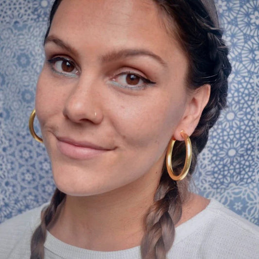 Lucy Medium Hoops 2"