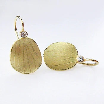 Large Petal Earrings with Top Diamonds in 18kt Gold