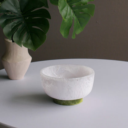 Rio Small Resin Bowl with Base - Green & White