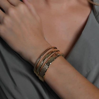 AAJ B Farrier Thin Hinged Bangle -