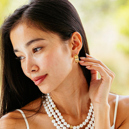 Berry - Classic Small Hoop Earrings - Gold