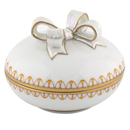 HND Figurine - Round Box W/ Bow - Butterscotch