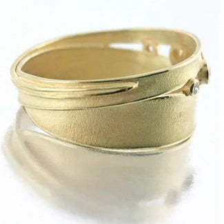 Blade of Grass Ring with 5 Diamonds