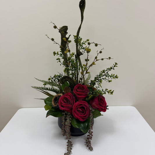 Roses on Edge Arrangement