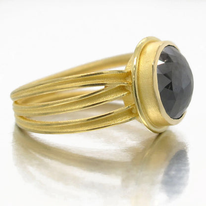 Ribbon Ring with Rose Cut Black Diamond in 18kt Gold