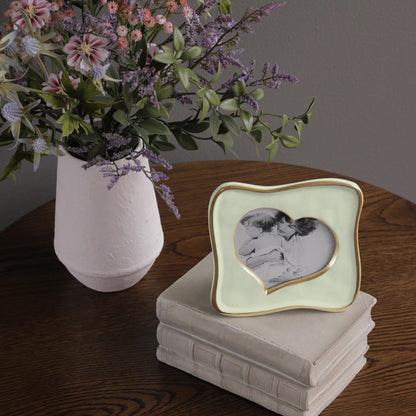 Encanto - Curved Heart Frame - Pistachio 5x5