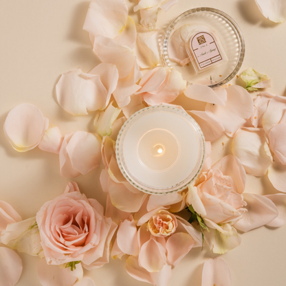 Smell of Spring - Textured Glass Candle 15 oz