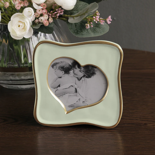 Encanto - Curved Heart Frame - Pistachio 5x5