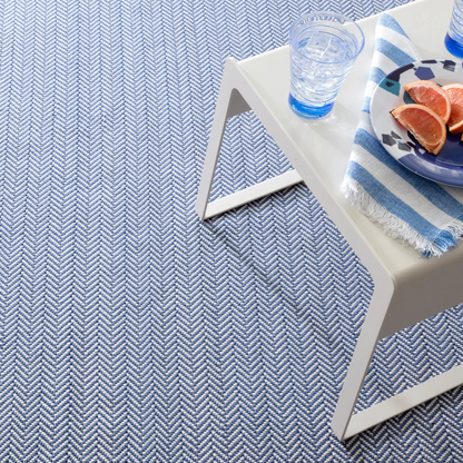 Herringbone Handwoven Indoor/Outdoor Rug - Denin & Ivory 2x3